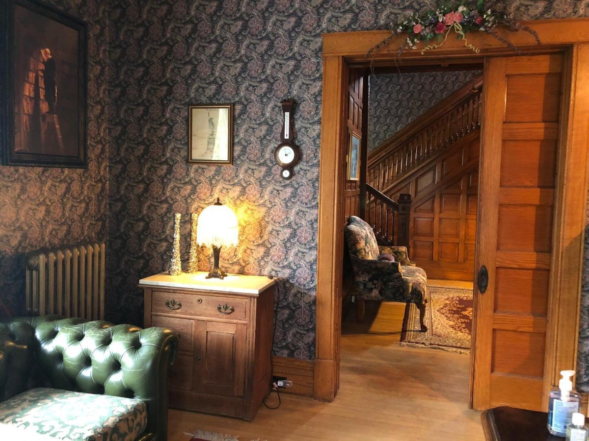 The Pembrooke Inn สเตอร์เจียนเบย์ ภายนอก รูปภาพ